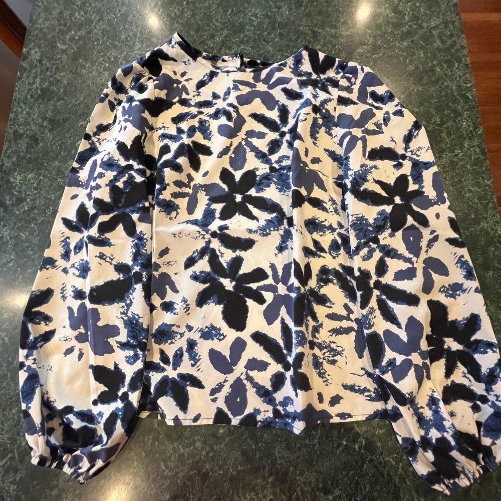 Floral Print Blouse in Navy and Light Blue